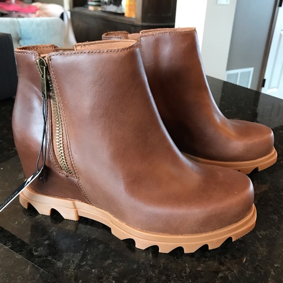 New Sorel Joan of Arctic Wedge III Zip Bootie, Brown Waterproof Leather Boots - Picture 13 of 16